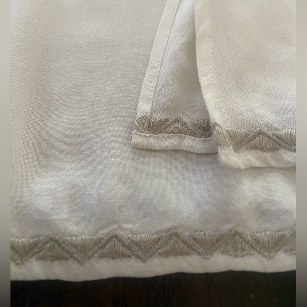 Embroidered Women's Top with Intricate Tan Embroidery. Size S. NWOT. - Picture 12 of 14